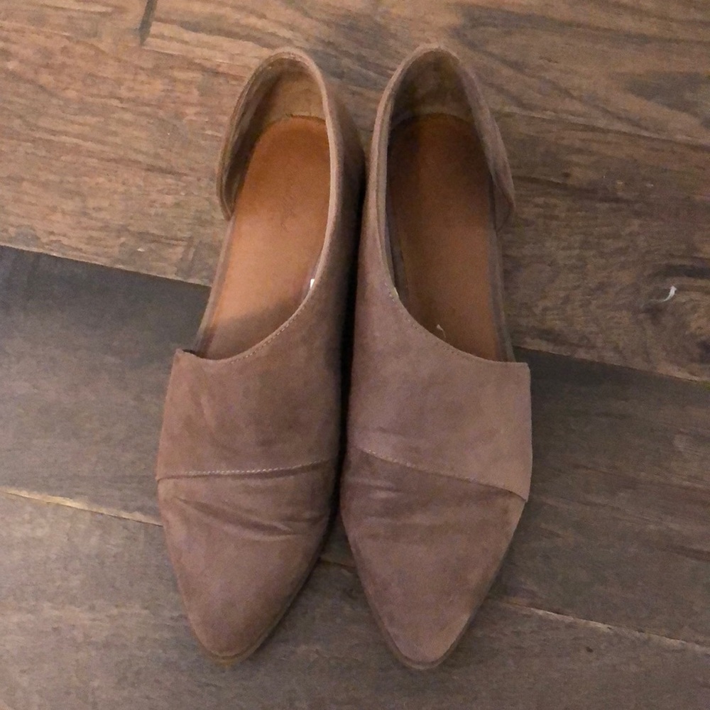 Trendy Suede Wrap Around Flats / Low Boots